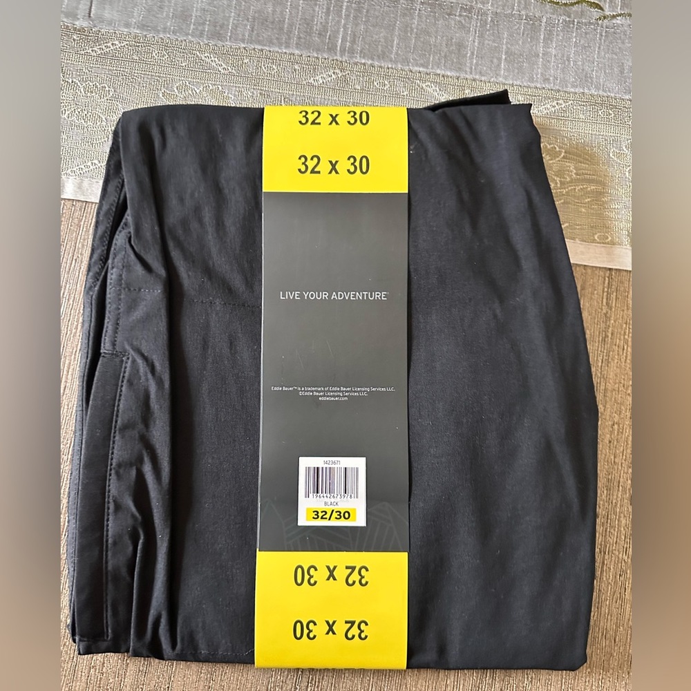 Eddie Bauer Men's Tech Black Water Repellant Pants New - Picture 3 of 11